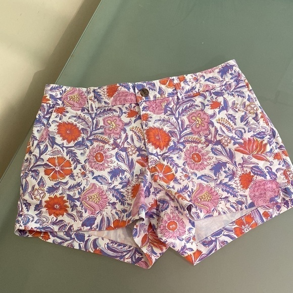 GAP 3” High Waist Floral Print Shorts Size 6 - Picture 2 of 6